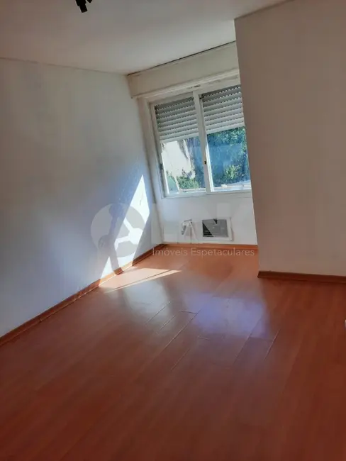 Apartamento com 2 quartos à venda, 51m2 em Passo da Areia, Porto Alegre - RS - imagem 6 Foto 6 de Apartamento com 2 quartos à venda, 51m2 em Passo da Areia, Porto Alegre - RS