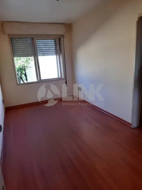 Foto 2 de Apartamento com 2 quartos à venda, 51m2 em Passo da Areia, Porto Alegre - RS