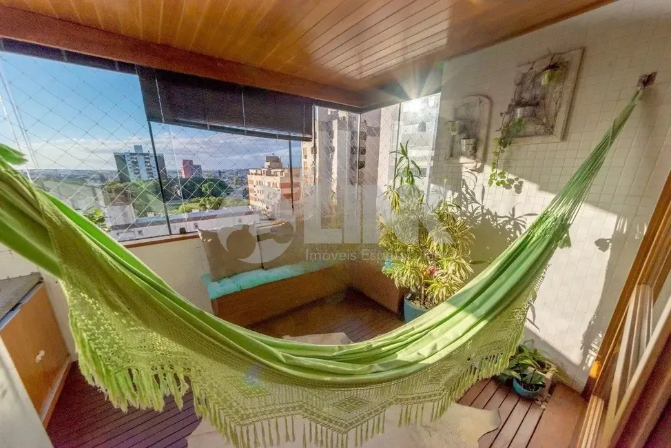 Apartamento com 3 quartos à venda, 96m2 em Higienópolis, Porto Alegre - RS - imagem 9 Foto 9 de Apartamento com 3 quartos à venda, 96m2 em Higienópolis, Porto Alegre - RS