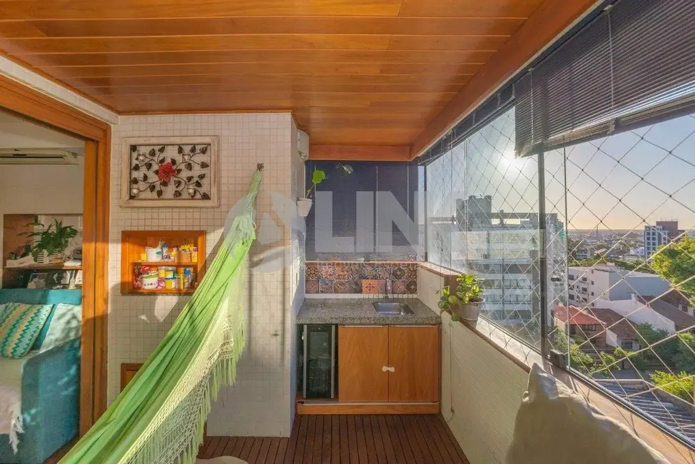 Apartamento com 3 quartos à venda, 96m2 em Higienópolis, Porto Alegre - RS - imagem 7 Foto 7 de Apartamento com 3 quartos à venda, 96m2 em Higienópolis, Porto Alegre - RS