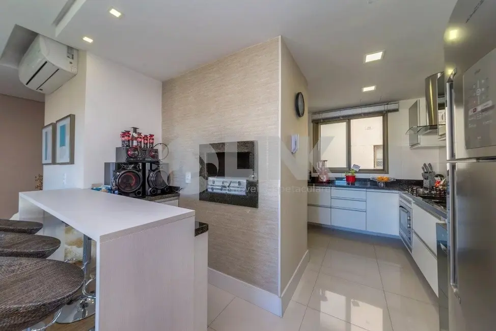 Foto 4 de Apartamento com 3 quartos à venda, 105m2 em Cavalhada, Porto Alegre - RS