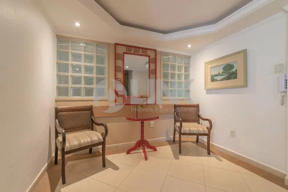 Apartamento com 3 quartos à venda, 205m2 em Menino Deus, Porto Alegre - RS - imagem 6 Foto 6 de Apartamento com 3 quartos à venda, 205m2 em Menino Deus, Porto Alegre - RS