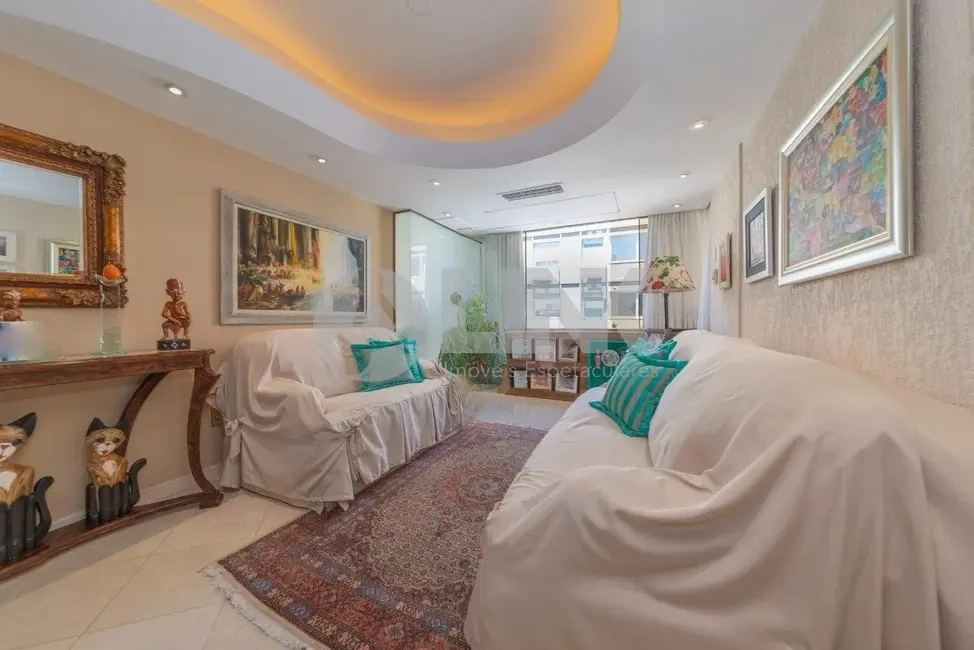 Apartamento com 3 quartos à venda, 205m2 em Menino Deus, Porto Alegre - RS - imagem 7 Foto 7 de Apartamento com 3 quartos à venda, 205m2 em Menino Deus, Porto Alegre - RS