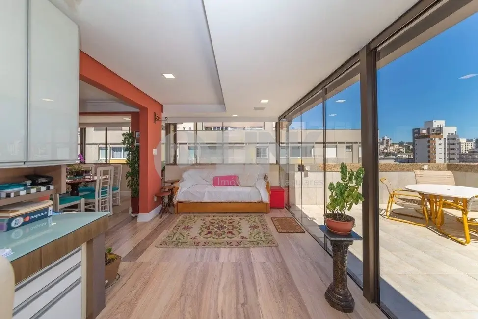 Apartamento com 3 quartos à venda, 205m2 em Menino Deus, Porto Alegre - RS - imagem 3 Foto 3 de Apartamento com 3 quartos à venda, 205m2 em Menino Deus, Porto Alegre - RS