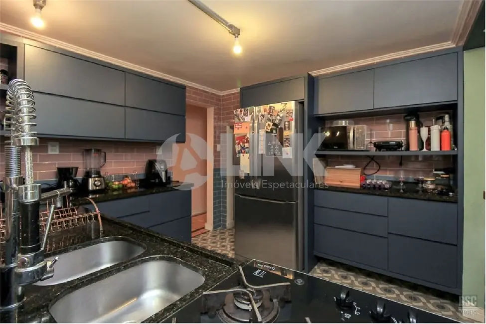 Apartamento com 4 quartos à venda, 131m2 em Bela Vista, Porto Alegre - RS - imagem 9 Foto 9 de Apartamento com 4 quartos à venda, 131m2 em Bela Vista, Porto Alegre - RS