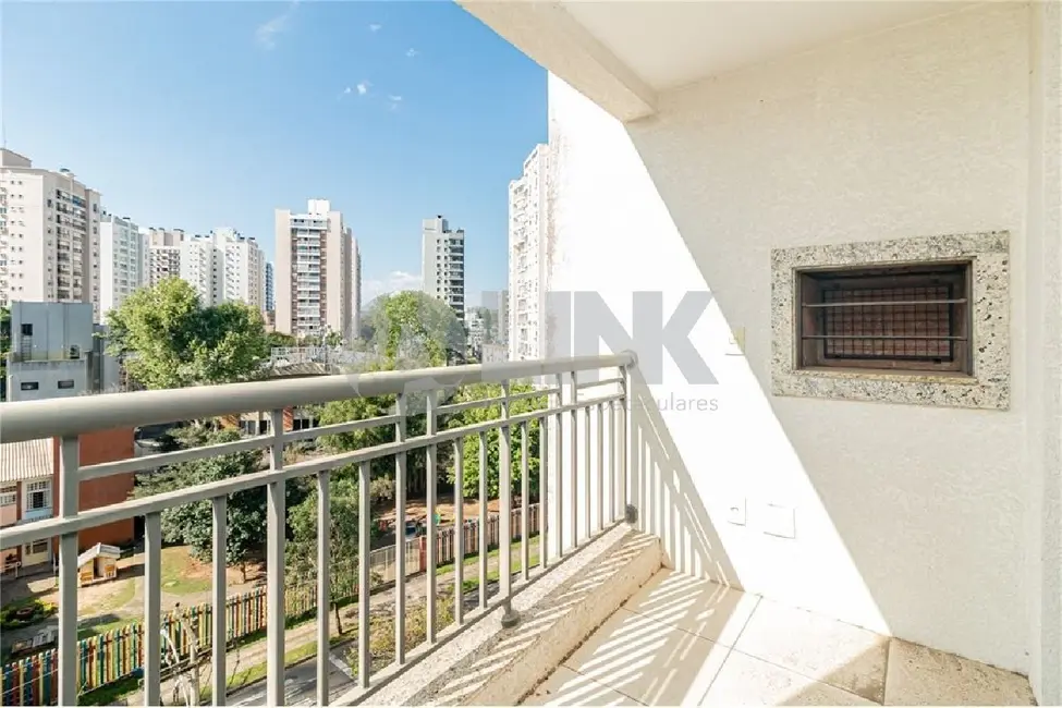 Apartamento com 3 quartos à venda, 82m2 em Passo da Areia, Porto Alegre - RS - imagem 4 Foto 4 de Apartamento com 3 quartos à venda, 82m2 em Passo da Areia, Porto Alegre - RS