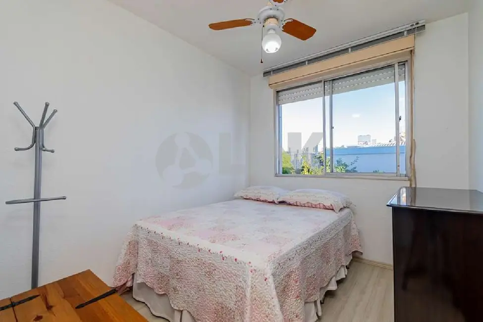 Foto 9 de Apartamento com 3 quartos à venda, 65m2 em Santo Antônio, Porto Alegre - RS