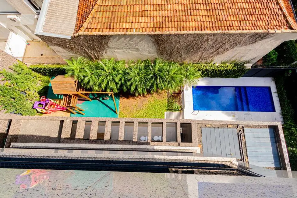 Apartamento com 3 quartos à venda, 133m2 em Petrópolis, Porto Alegre - RS - imagem 8 Foto 8 de Apartamento com 3 quartos à venda, 133m2 em Petrópolis, Porto Alegre - RS