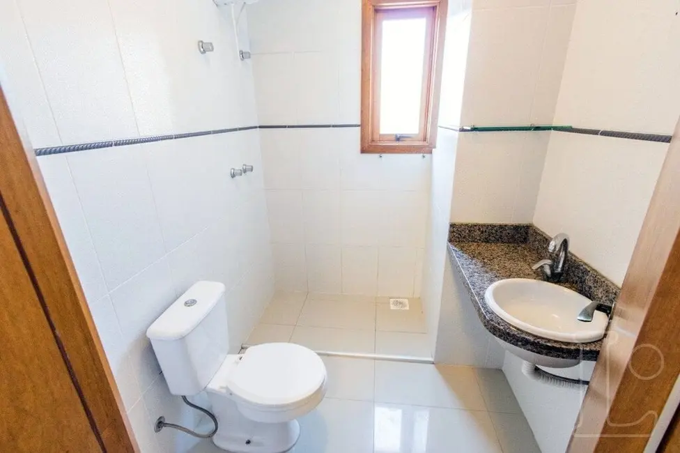 Casa com 3 quartos à venda, 244m2 em Espírito Santo, Porto Alegre - RS - imagem 7 Foto 7 de Casa com 3 quartos à venda, 244m2 em Espírito Santo, Porto Alegre - RS