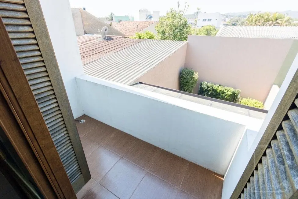 Casa com 3 quartos à venda, 244m2 em Espírito Santo, Porto Alegre - RS - imagem 9 Foto 9 de Casa com 3 quartos à venda, 244m2 em Espírito Santo, Porto Alegre - RS