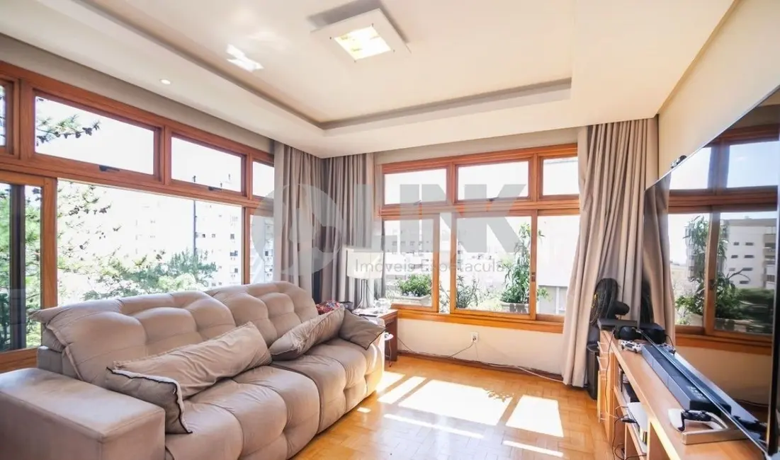 Apartamento com 3 quartos à venda, 232m2 em Bela Vista, Porto Alegre - RS - imagem 9 Foto 9 de Apartamento com 3 quartos à venda, 232m2 em Bela Vista, Porto Alegre - RS
