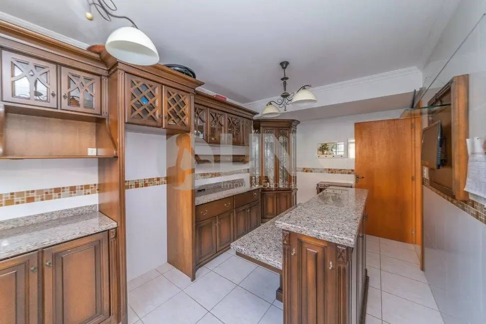 Foto 6 de Casa com 3 quartos à venda, 282m2 em Chácara das Pedras, Porto Alegre - RS