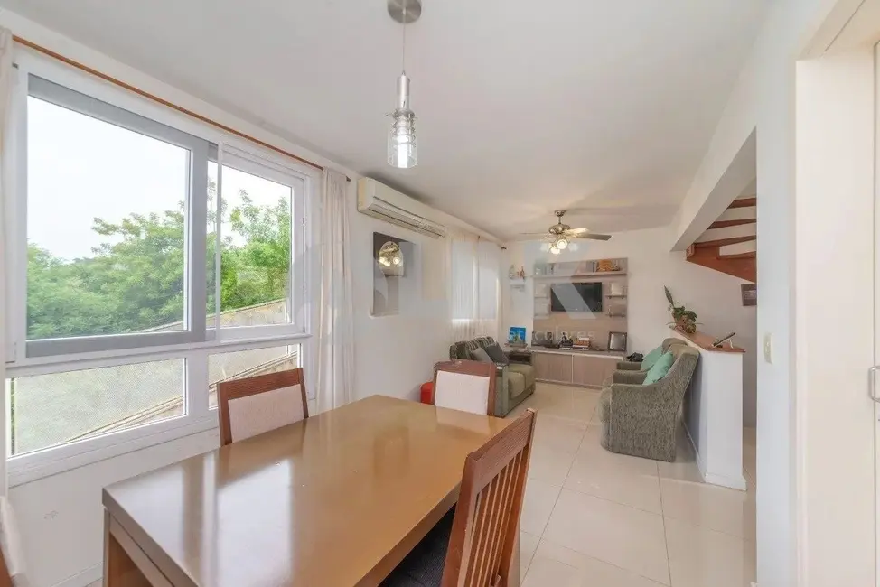 Foto 3 de Casa de Condomínio com 3 quartos à venda, 130m2 em Ipanema, Porto Alegre - RS