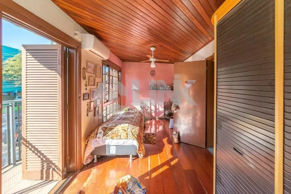 Foto 6 de Casa com 4 quartos à venda, 299m2 em Santana, Porto Alegre - RS