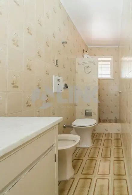 Casa com 4 quartos à venda, 250m2 em Menino Deus, Porto Alegre - RS - imagem 9 Foto 9 de Casa com 4 quartos à venda, 250m2 em Menino Deus, Porto Alegre - RS