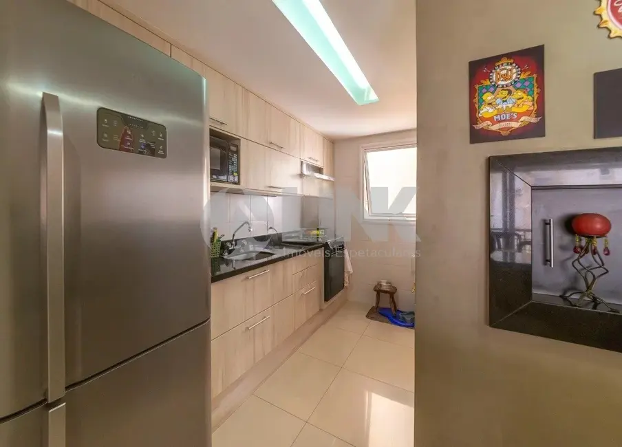 Apartamento com 3 quartos à venda, 105m2 em Passo da Areia, Porto Alegre - RS - imagem 8 Foto 8 de Apartamento com 3 quartos à venda, 105m2 em Passo da Areia, Porto Alegre - RS