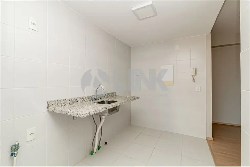 Apartamento com 3 quartos à venda, 82m2 em Passo da Areia, Porto Alegre - RS - imagem 9 Foto 9 de Apartamento com 3 quartos à venda, 82m2 em Passo da Areia, Porto Alegre - RS