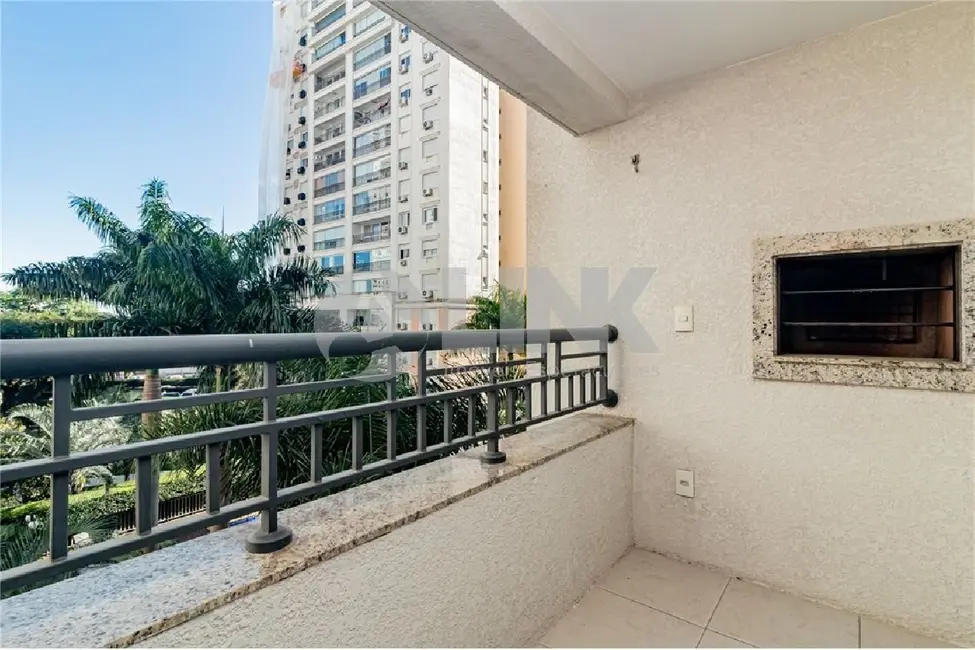 Apartamento com 3 quartos à venda, 82m2 em Passo da Areia, Porto Alegre - RS - imagem 4 Foto 4 de Apartamento com 3 quartos à venda, 82m2 em Passo da Areia, Porto Alegre - RS