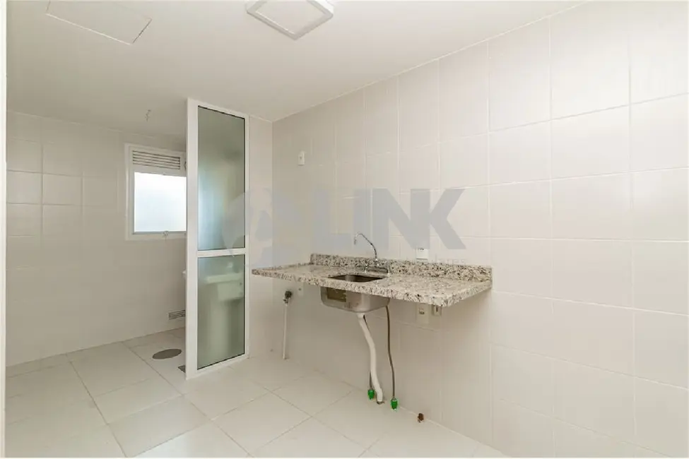 Apartamento com 3 quartos à venda, 82m2 em Passo da Areia, Porto Alegre - RS - imagem 8 Foto 8 de Apartamento com 3 quartos à venda, 82m2 em Passo da Areia, Porto Alegre - RS