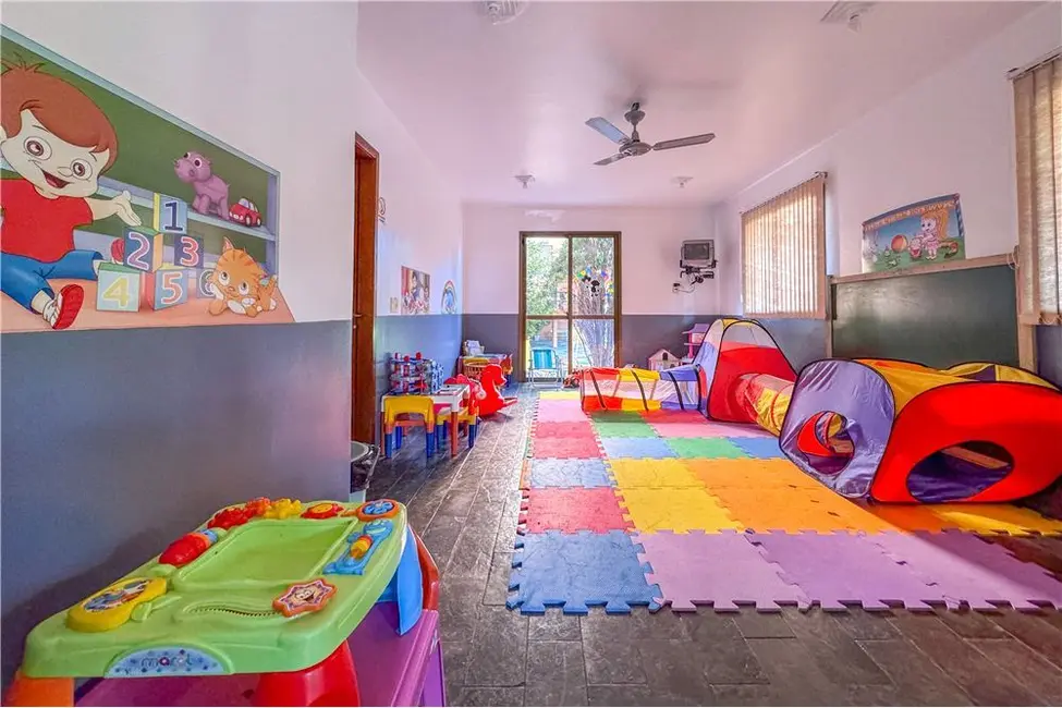 Apartamento com 3 quartos à venda, 127m2 em Jardim Carvalho, Porto Alegre - RS - imagem 9 Foto 9 de Apartamento com 3 quartos à venda, 127m2 em Jardim Carvalho, Porto Alegre - RS