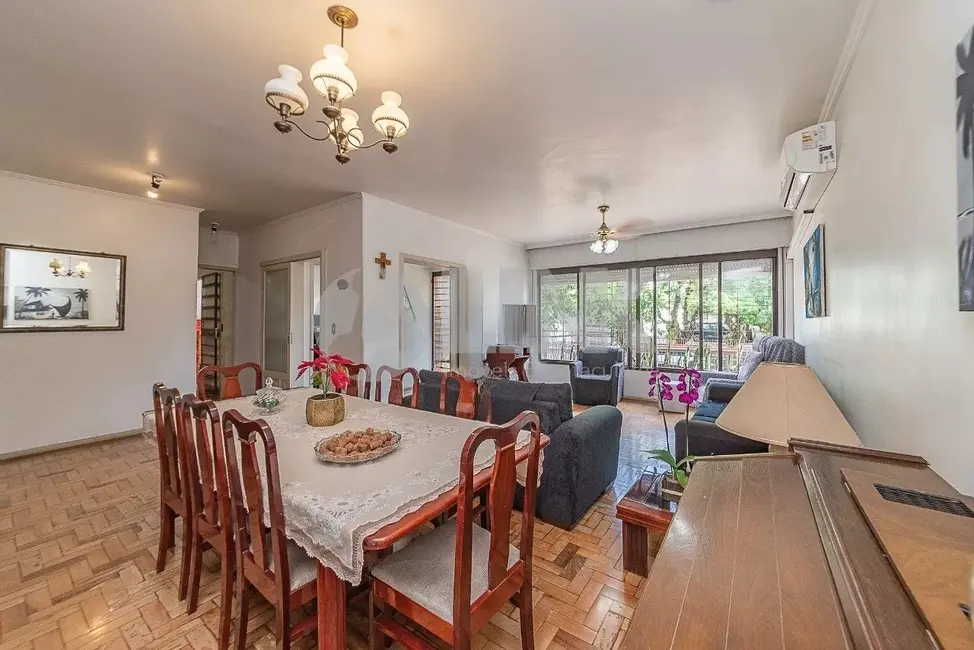 Foto 5 de Casa com 3 quartos à venda, 258m2 em Chácara das Pedras, Porto Alegre - RS