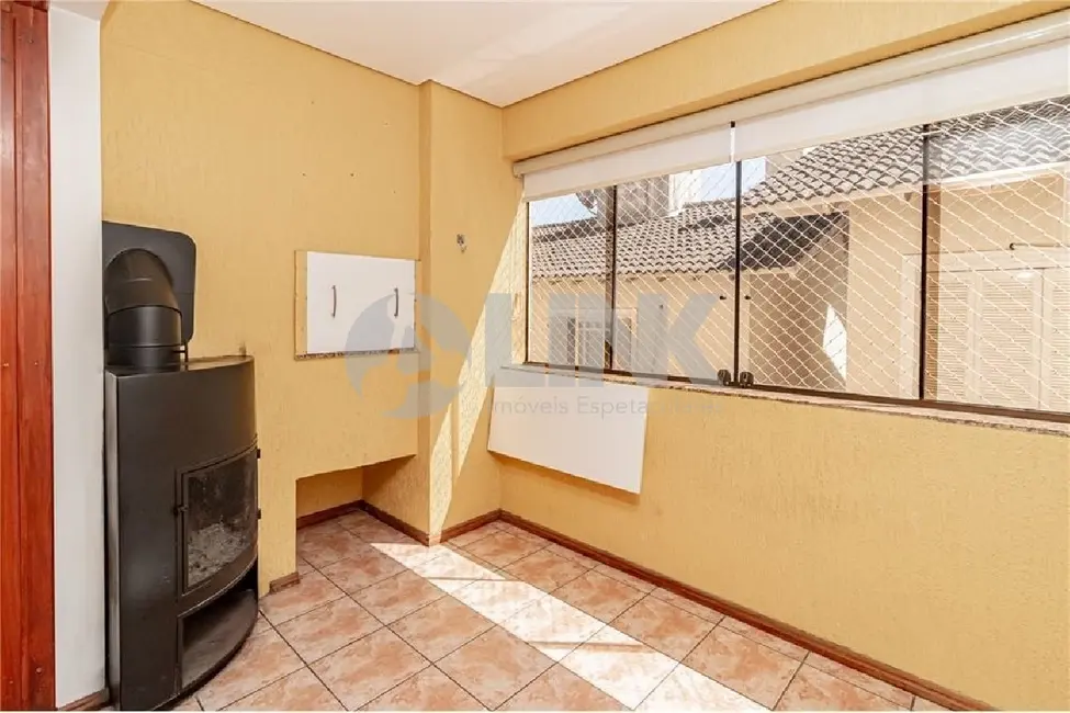 Foto 2 de Apartamento com 2 quartos à venda, 74m2 em Jardim Itu, Porto Alegre - RS