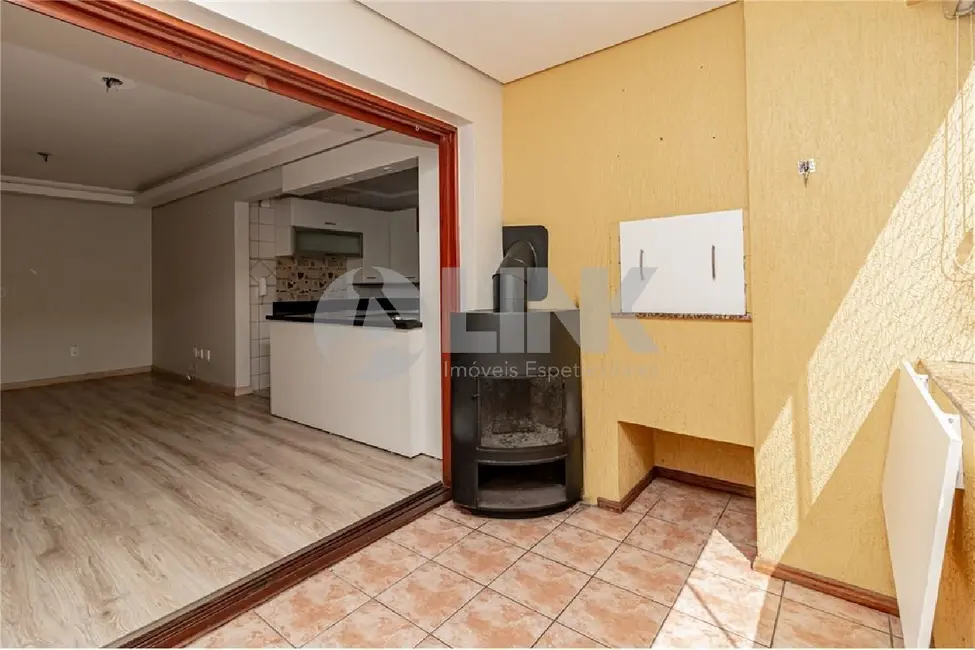 Foto 3 de Apartamento com 2 quartos à venda, 74m2 em Jardim Itu, Porto Alegre - RS