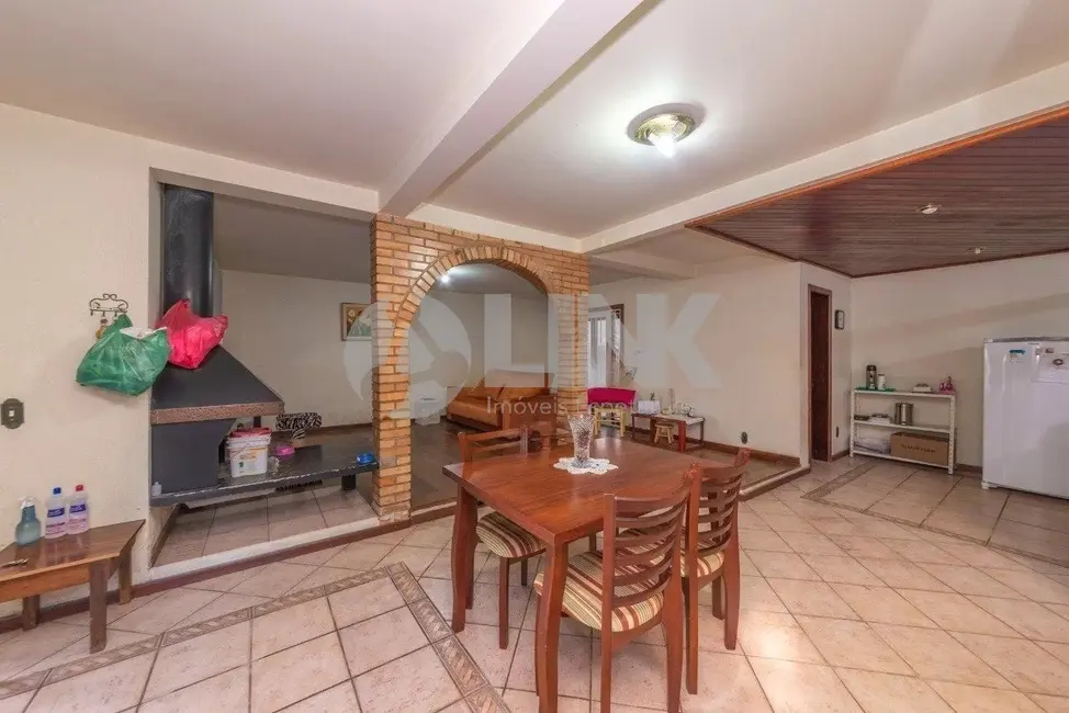 Casa com 3 quartos à venda, 262m2 em Auxiliadora, Porto Alegre - RS - imagem 3 Foto 3 de Casa com 3 quartos à venda, 262m2 em Auxiliadora, Porto Alegre - RS