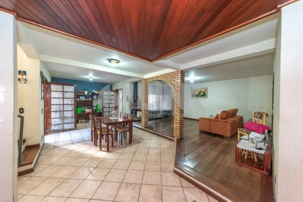 Foto 1 de Casa com 3 quartos à venda, 262m2 em Auxiliadora, Porto Alegre - RS