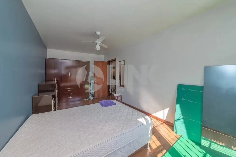 Casa com 3 quartos à venda, 262m2 em Auxiliadora, Porto Alegre - RS - imagem 9 Foto 9 de Casa com 3 quartos à venda, 262m2 em Auxiliadora, Porto Alegre - RS
