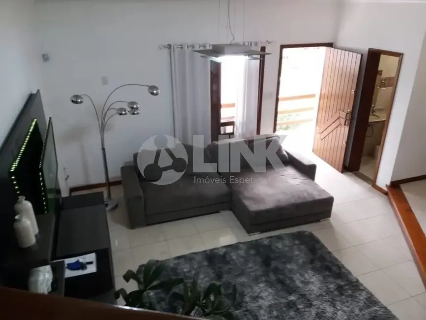 Foto 3 de Casa com 3 quartos à venda, 226m2 em Jardim Itu, Porto Alegre - RS