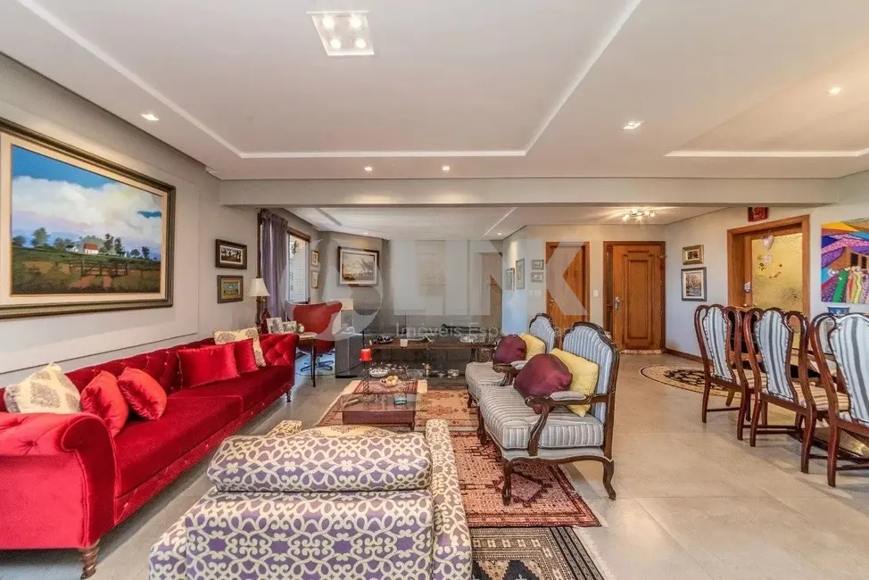 Apartamento com 3 quartos à venda, 240m2 em Moinhos de Vento, Porto Alegre - RS - imagem 3 Foto 3 de Apartamento com 3 quartos à venda, 240m2 em Moinhos de Vento, Porto Alegre - RS