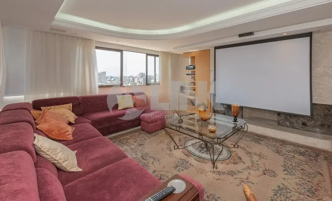 Apartamento com 3 quartos à venda, 201m2 em Moinhos de Vento, Porto Alegre - RS - imagem 3 Foto 3 de Apartamento com 3 quartos à venda, 201m2 em Moinhos de Vento, Porto Alegre - RS