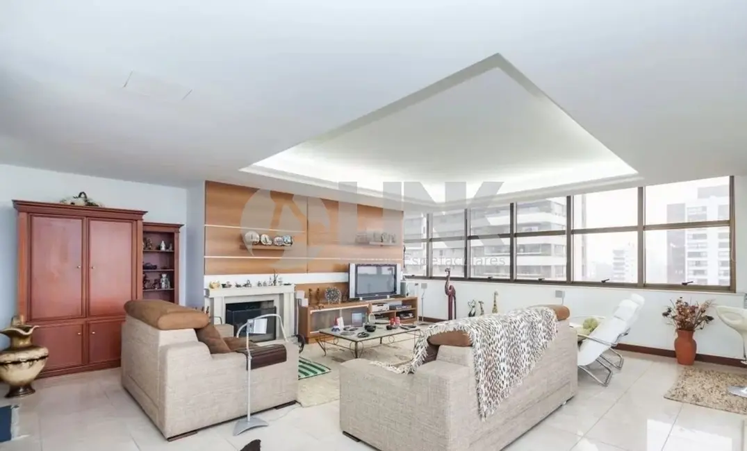 Apartamento com 4 quartos à venda, 353m2 em Três Figueiras, Porto Alegre - RS - imagem 2 Foto 2 de Apartamento com 4 quartos à venda, 353m2 em Três Figueiras, Porto Alegre - RS