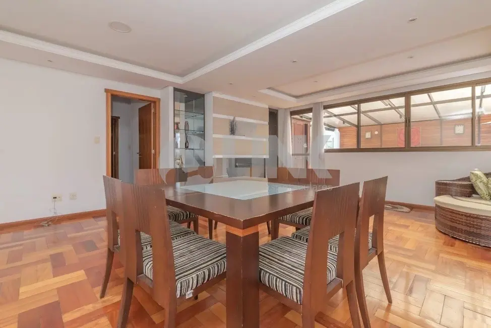 Apartamento com 3 quartos à venda, 261m2 em Menino Deus, Porto Alegre - RS - imagem 5 Foto 5 de Apartamento com 3 quartos à venda, 261m2 em Menino Deus, Porto Alegre - RS