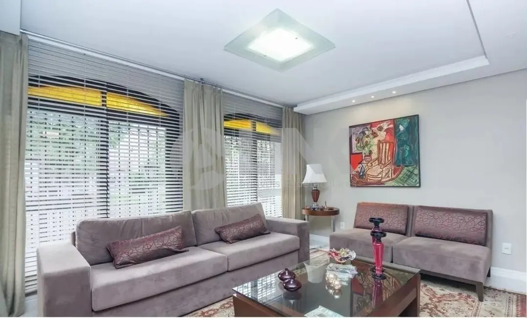 Casa com 5 quartos à venda, 294m2 em Jardim Botânico, Porto Alegre - RS - imagem 2 Foto 2 de Casa com 5 quartos à venda, 294m2 em Jardim Botânico, Porto Alegre - RS