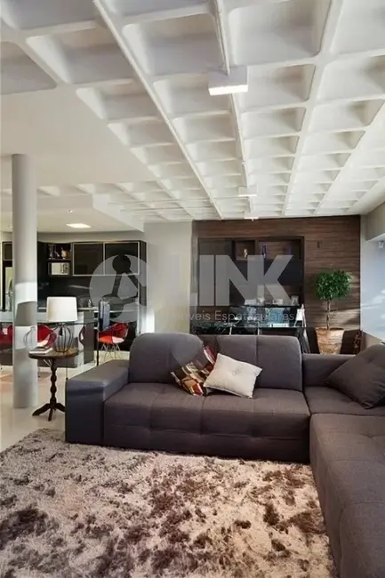 Apartamento com 1 quarto à venda, 107m2 em Petrópolis, Porto Alegre - RS - imagem 5 Foto 5 de Apartamento com 1 quarto à venda, 107m2 em Petrópolis, Porto Alegre - RS