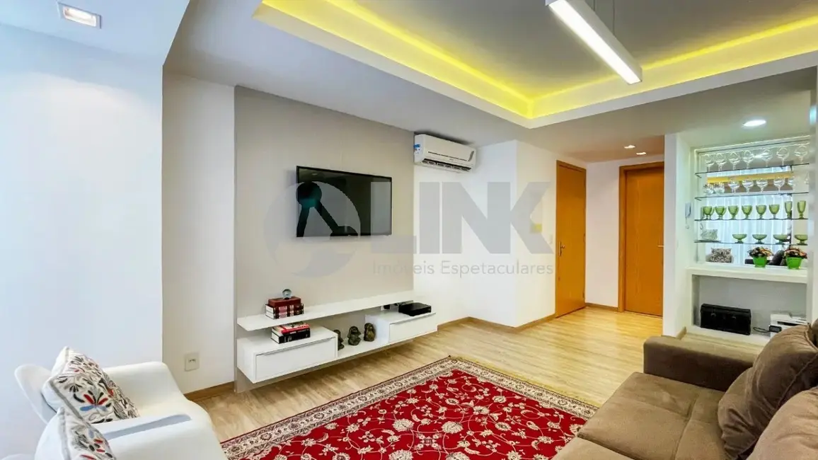 Foto 8 de Apartamento com 3 quartos à venda, 106m2 em Passo da Areia, Porto Alegre - RS