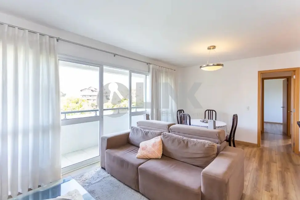 Apartamento com 3 quartos à venda, 106m2 em Passo da Areia, Porto Alegre - RS - imagem 2 Foto 2 de Apartamento com 3 quartos à venda, 106m2 em Passo da Areia, Porto Alegre - RS