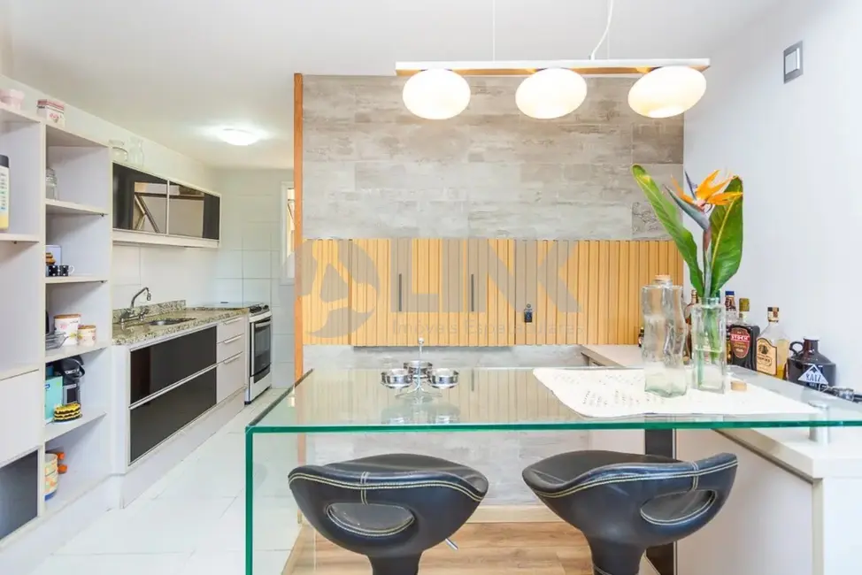 Apartamento com 3 quartos à venda, 106m2 em Passo da Areia, Porto Alegre - RS - imagem 5 Foto 5 de Apartamento com 3 quartos à venda, 106m2 em Passo da Areia, Porto Alegre - RS