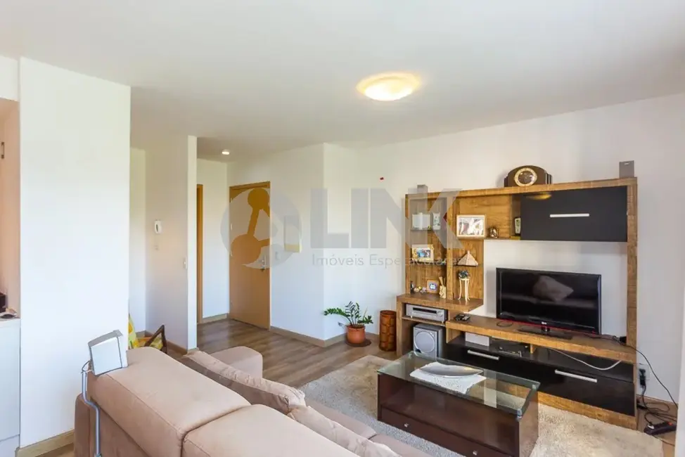 Apartamento com 3 quartos à venda, 106m2 em Passo da Areia, Porto Alegre - RS - imagem 3 Foto 3 de Apartamento com 3 quartos à venda, 106m2 em Passo da Areia, Porto Alegre - RS