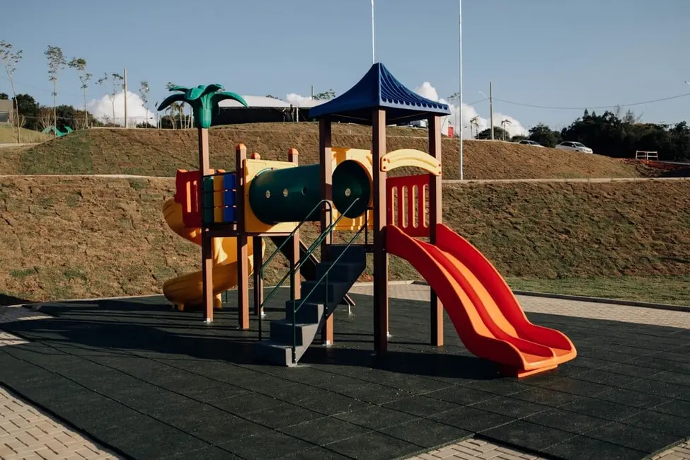 Foto 15 de Terreno / Lote à venda em Querência, Viamao - RS
