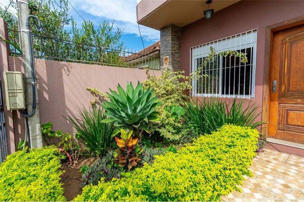 Casa com 2 quartos à venda, 148m2 em Estância Velha, Canoas - RS - imagem 3 Foto 3 de Casa com 2 quartos à venda, 148m2 em Estância Velha, Canoas - RS