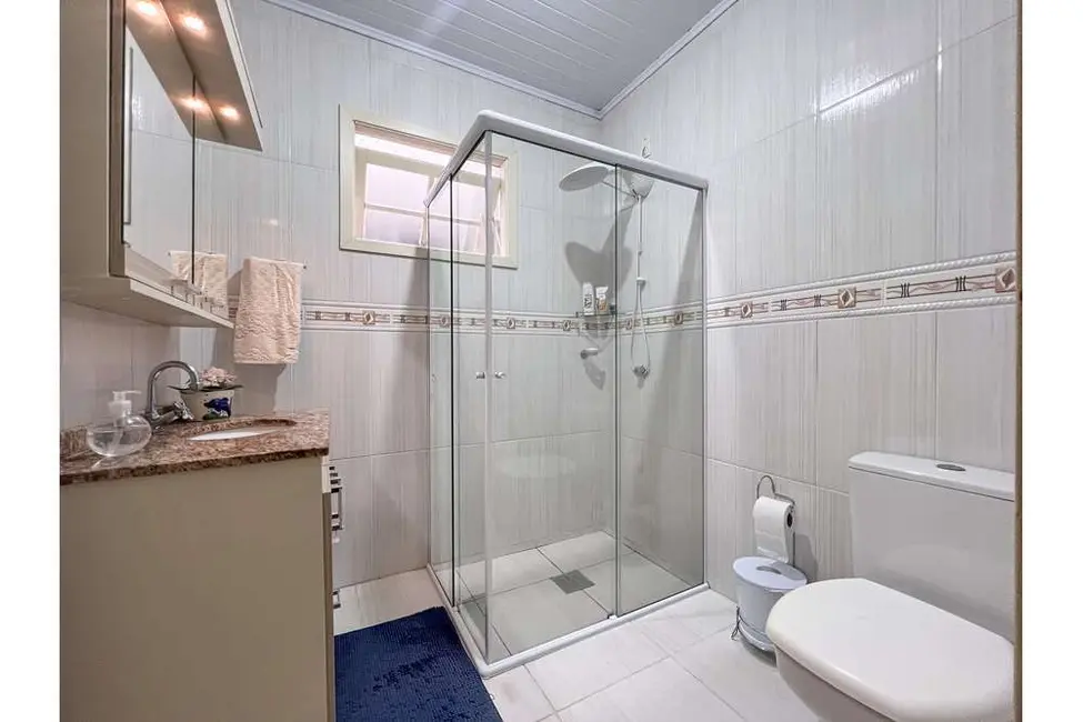 Casa com 3 quartos à venda, 119m2 em Igara, Canoas - RS - imagem 8 Foto 8 de Casa com 3 quartos à venda, 119m2 em Igara, Canoas - RS