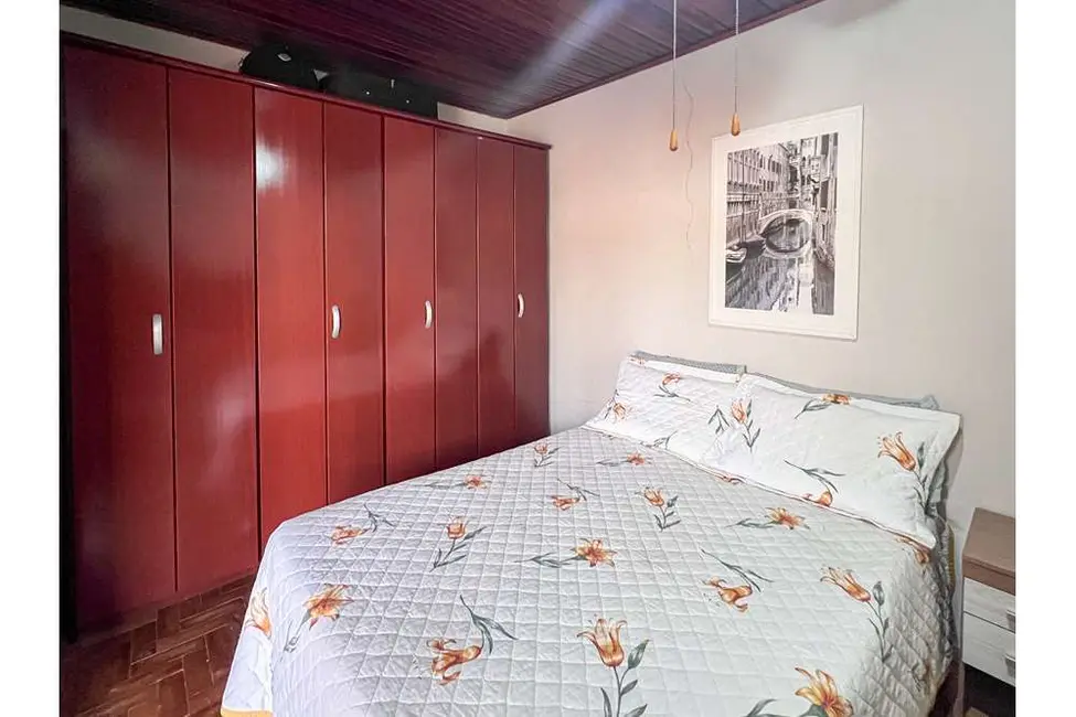 Casa com 3 quartos à venda, 119m2 em Igara, Canoas - RS - imagem 6 Foto 6 de Casa com 3 quartos à venda, 119m2 em Igara, Canoas - RS