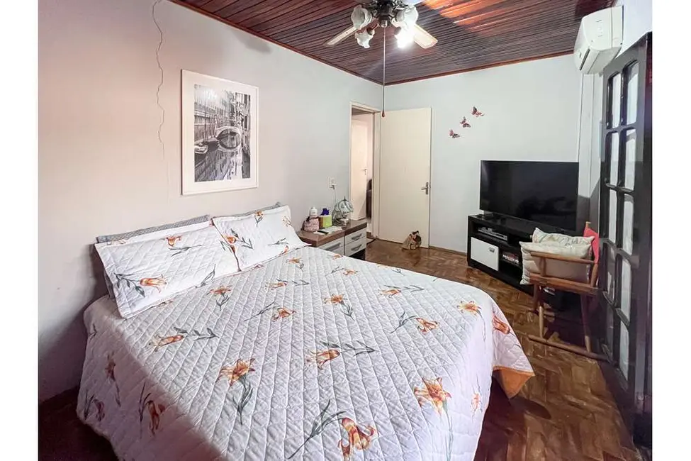 Casa com 3 quartos à venda, 119m2 em Igara, Canoas - RS - imagem 5 Foto 5 de Casa com 3 quartos à venda, 119m2 em Igara, Canoas - RS