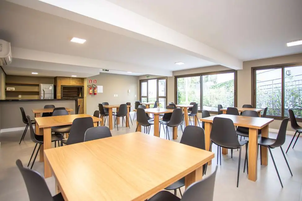 Apartamento com 2 quartos à venda, 67m2 em Passo da Areia, Porto Alegre - RS - imagem 9 Foto 9 de Apartamento com 2 quartos à venda, 67m2 em Passo da Areia, Porto Alegre - RS