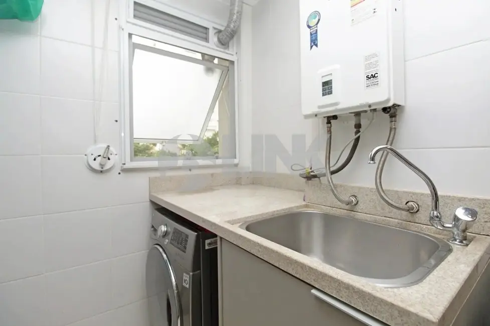 Foto 6 de Apartamento com 2 quartos à venda, 68m2 em Passo da Areia, Porto Alegre - RS