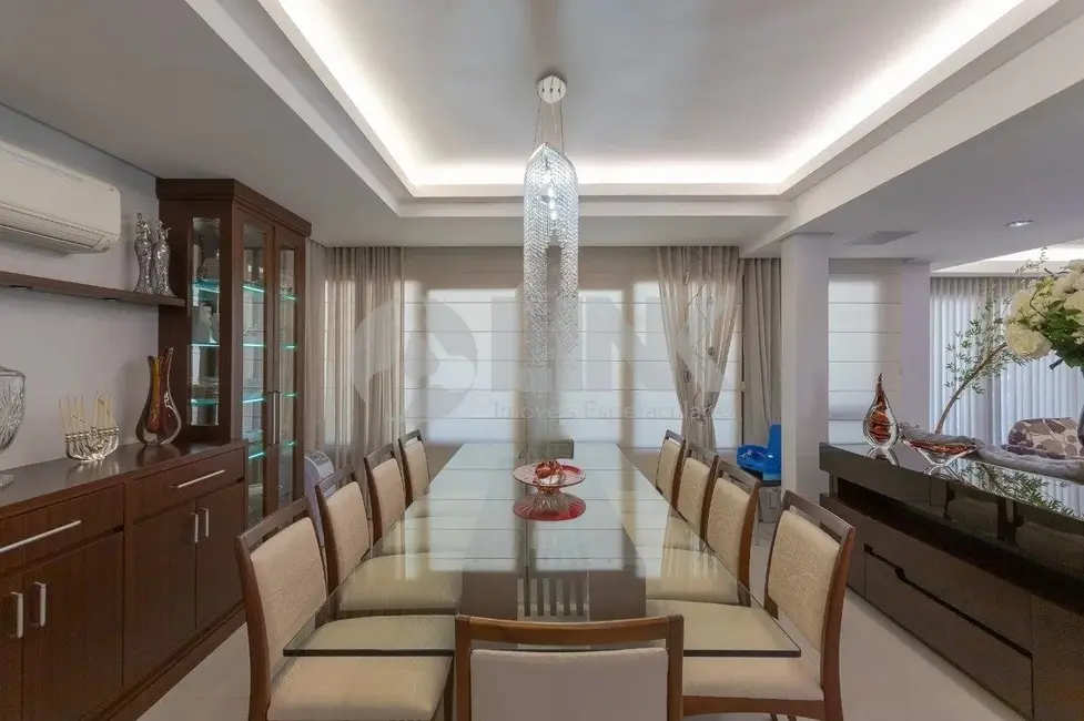 Casa com 4 quartos à venda, 449m2 em Jardim Itu, Porto Alegre - RS - imagem 6 Foto 6 de Casa com 4 quartos à venda, 449m2 em Jardim Itu, Porto Alegre - RS