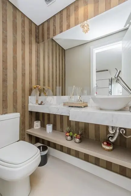 Apartamento com 3 quartos à venda, 158m2 em Menino Deus, Porto Alegre - RS - imagem 9 Foto 9 de Apartamento com 3 quartos à venda, 158m2 em Menino Deus, Porto Alegre - RS